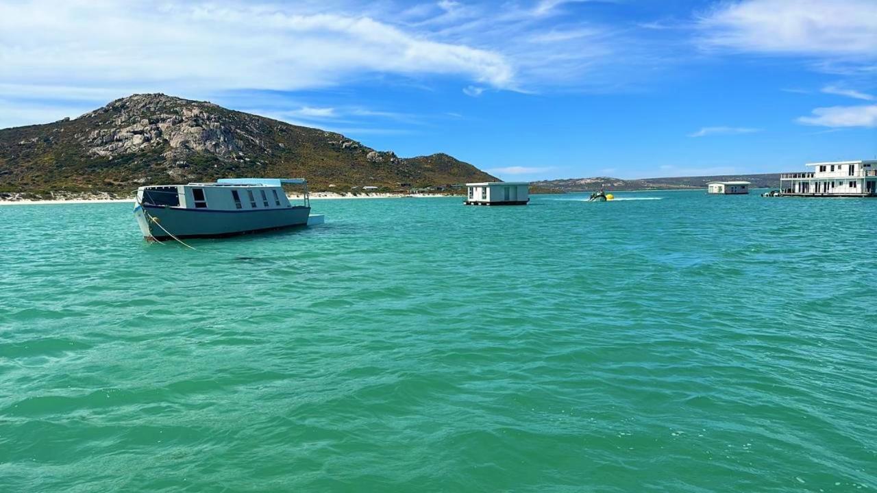 Kraalbaai Lifestyle House Boats Hotel Langebaan Exterior photo