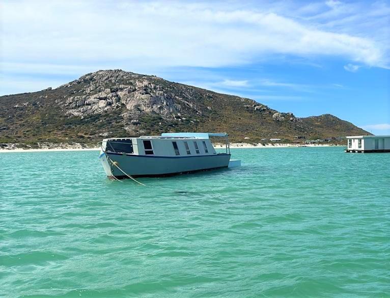 Kraalbaai Lifestyle House Boats Hotel Langebaan Exterior photo