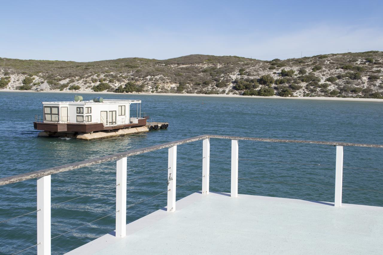 Kraalbaai Lifestyle House Boats Hotel Langebaan Exterior photo